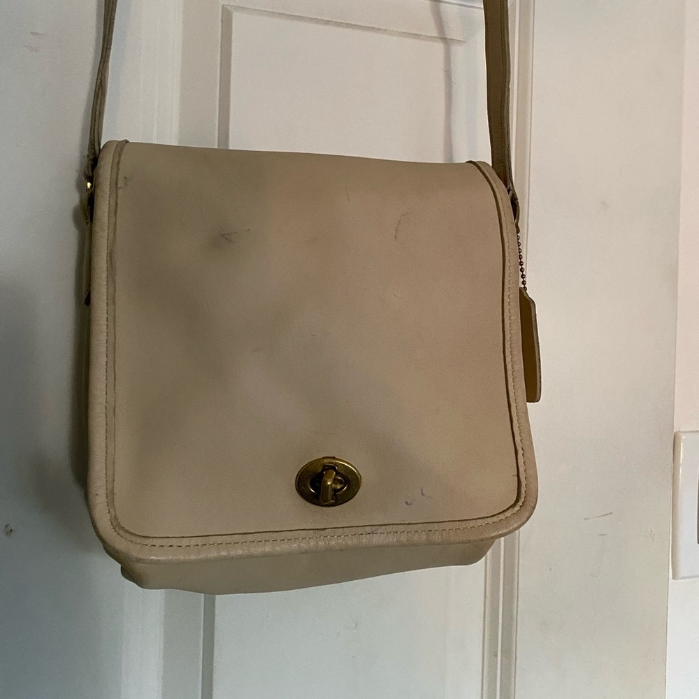 Vintage Coach 9076 Legacy Companion Flap Bag in Bone